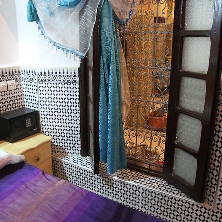 La Casa Espanyola Фес Екстериор снимка
