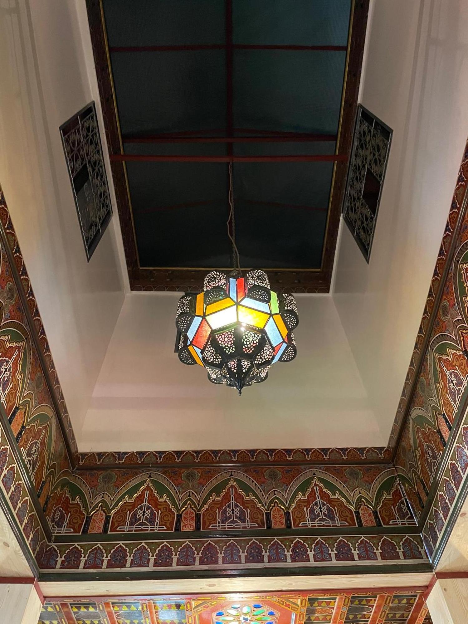 La Casa Espanyola Фес Екстериор снимка