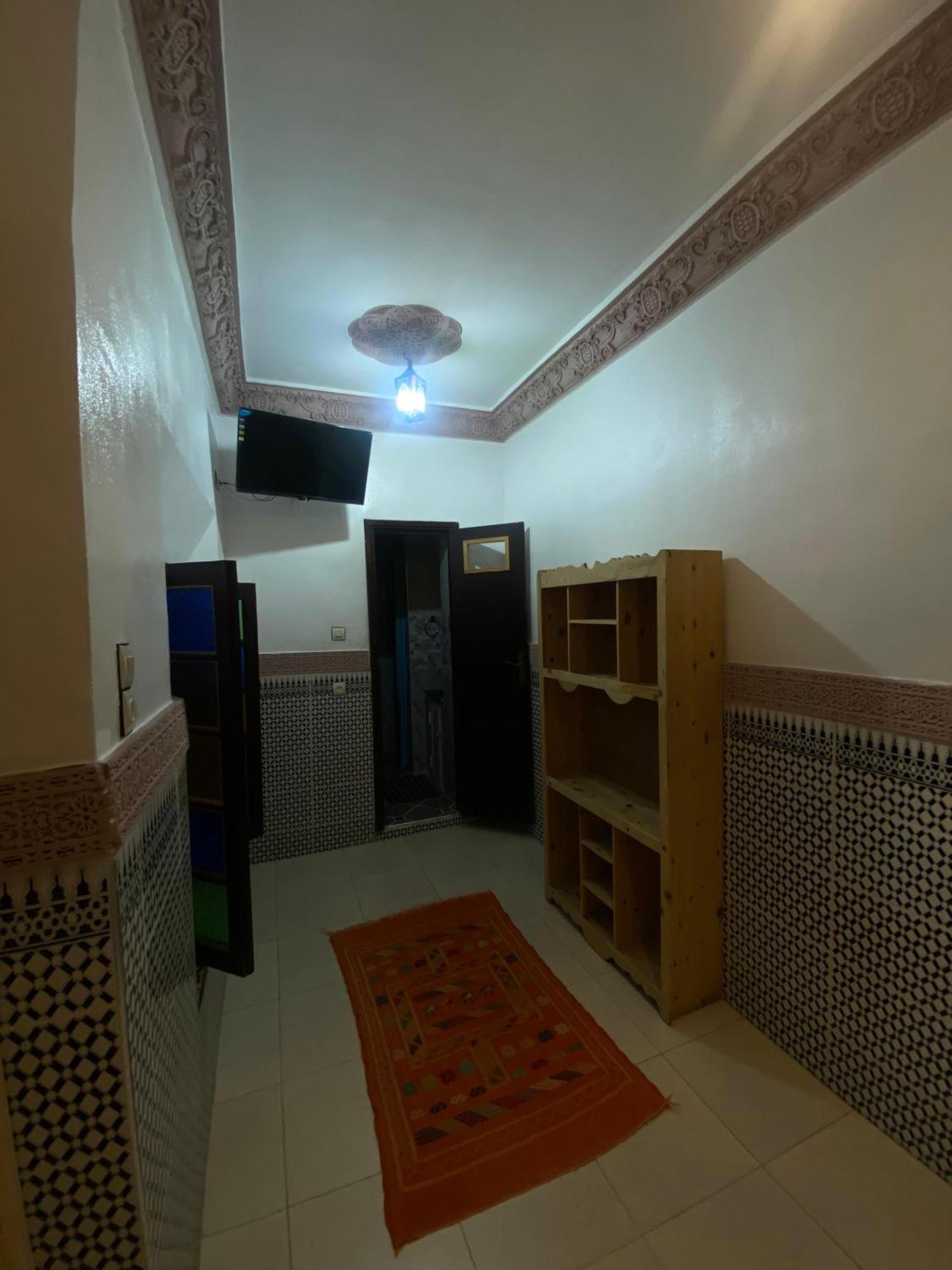 La Casa Espanyola Фес Екстериор снимка