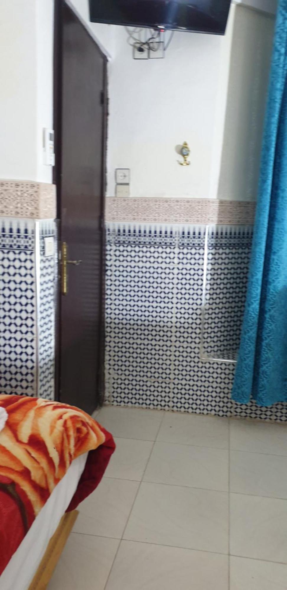 La Casa Espanyola Фес Екстериор снимка