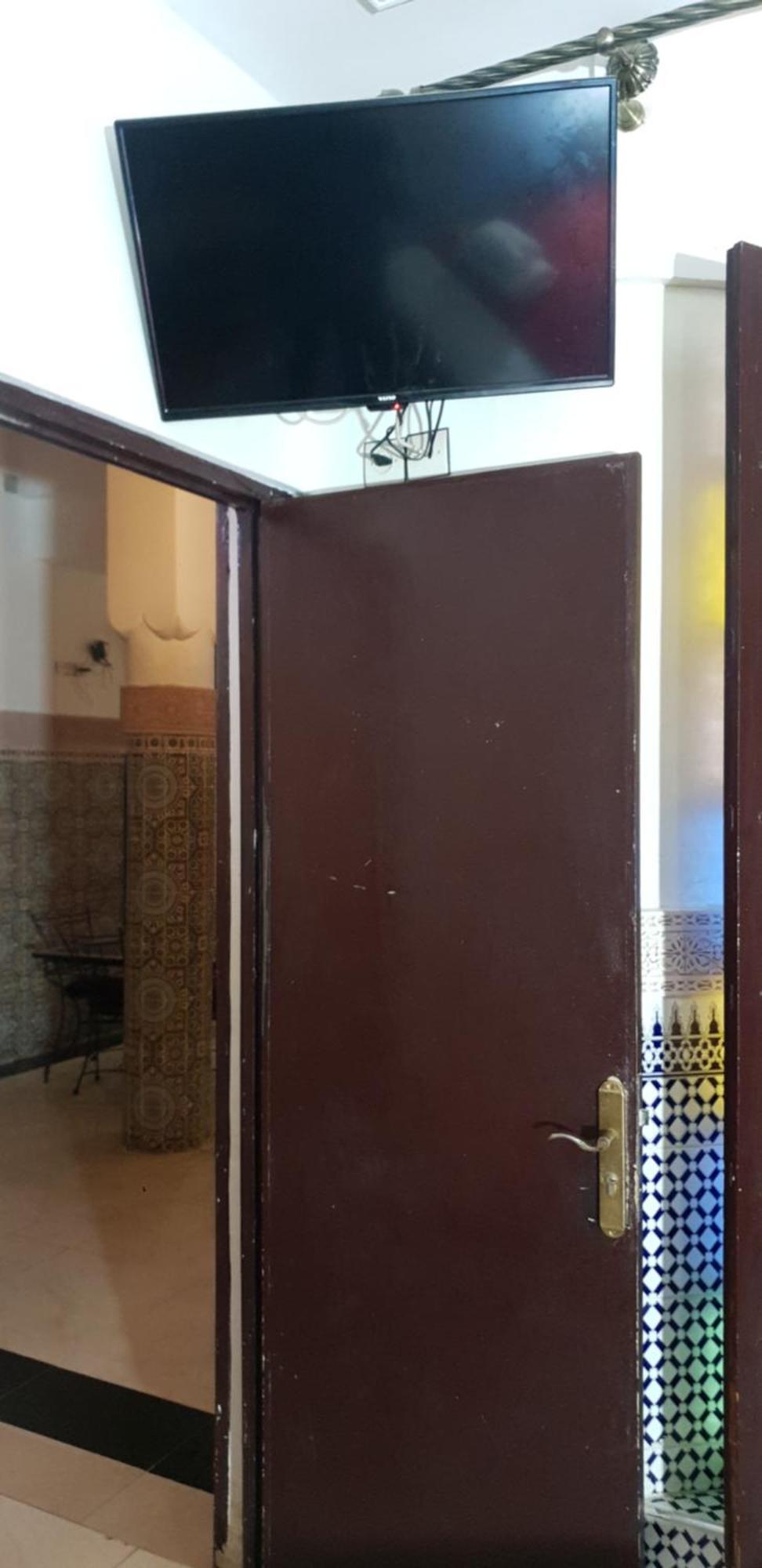 La Casa Espanyola Фес Екстериор снимка