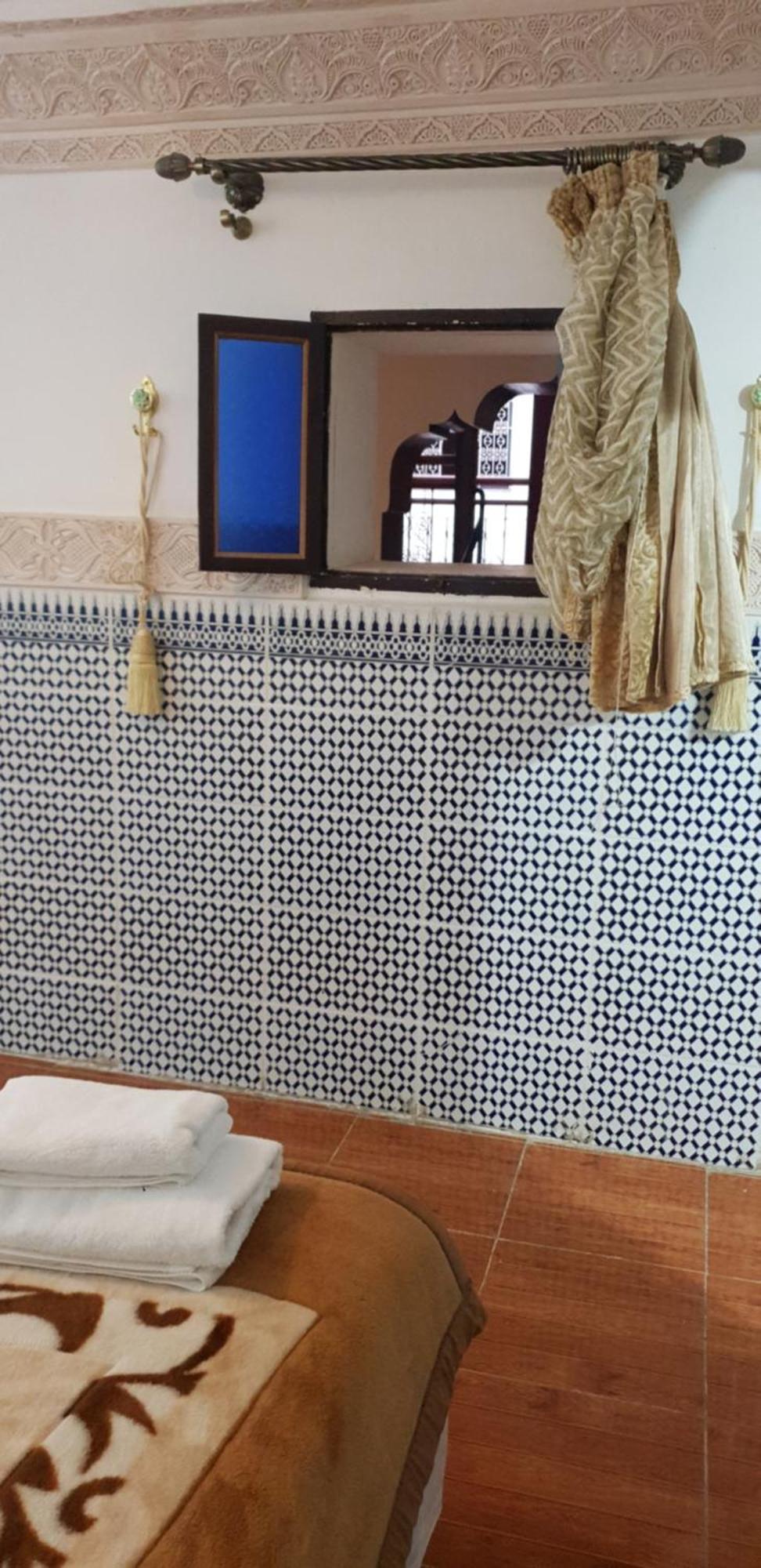La Casa Espanyola Фес Екстериор снимка