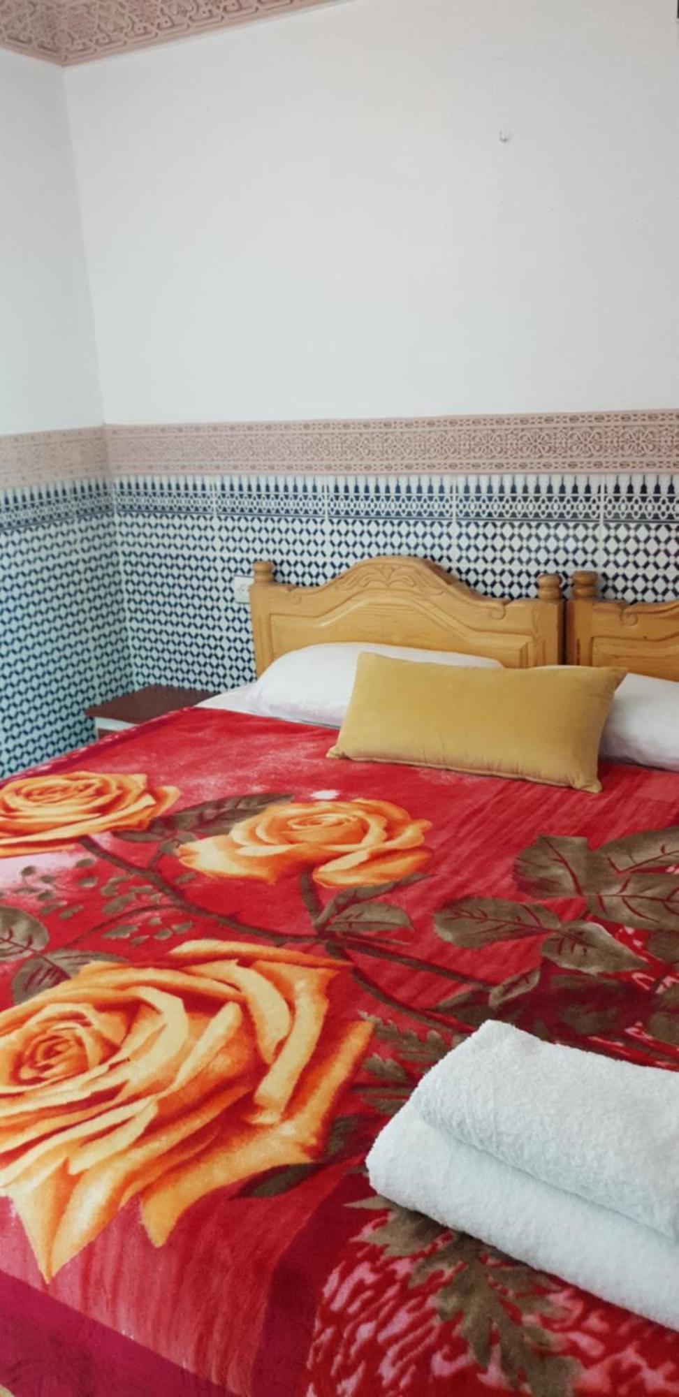 La Casa Espanyola Фес Екстериор снимка