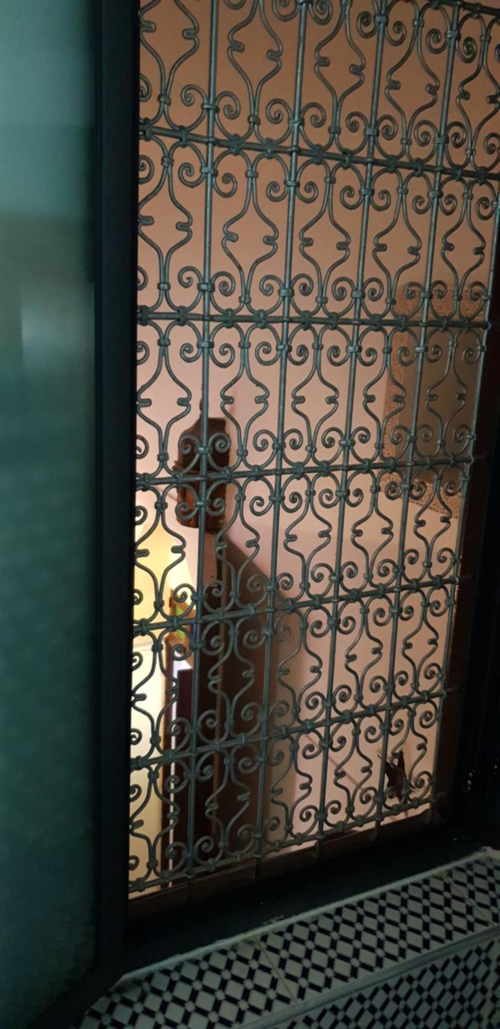La Casa Espanyola Фес Екстериор снимка