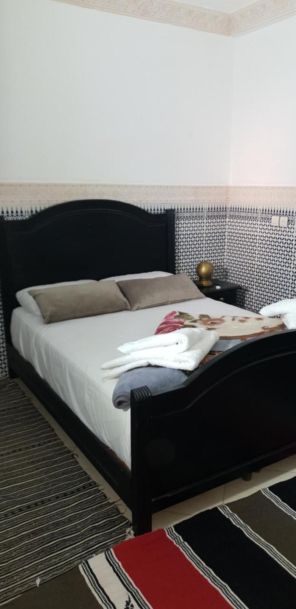 La Casa Espanyola Фес Екстериор снимка